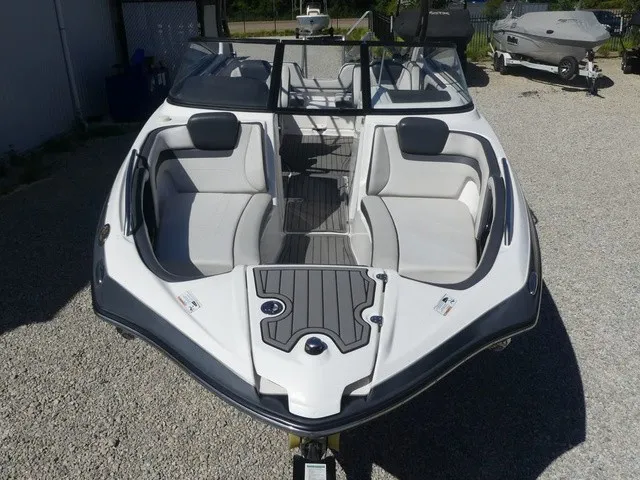 Slide: The Image of Yamaha 242 Limited S 2017 - 37