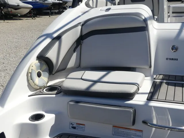 Slide: The Image of Yamaha 242 Limited S 2017 - 32