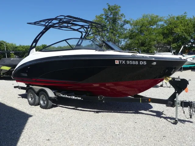 Slide: The Image of Yamaha 242 Limited S 2017 - 2