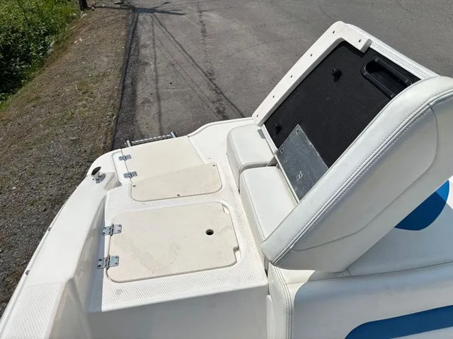 Slide: The Image of Chaparral 19 H2O Sport 2018 - 9