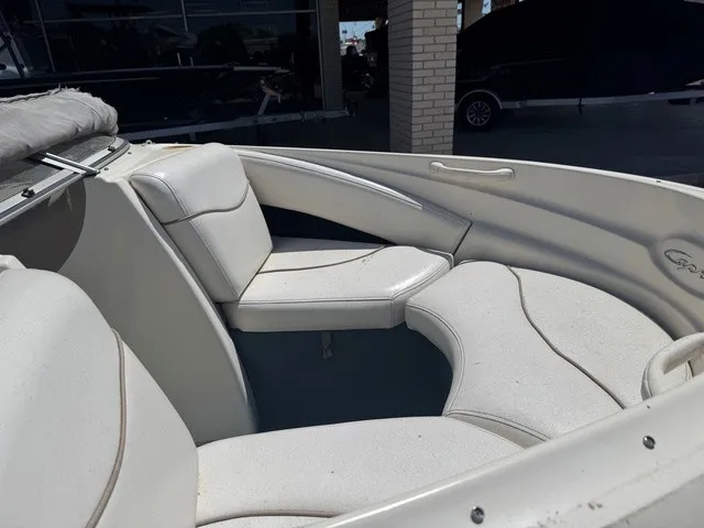 Slide: The Image of Bayliner 1850 Capri Br 2000 - 8