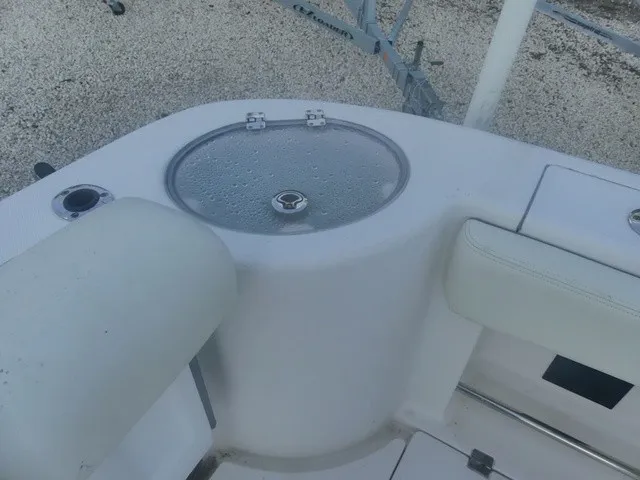 Slide: The Image of Robalo R302 Center Console 2017 - 7