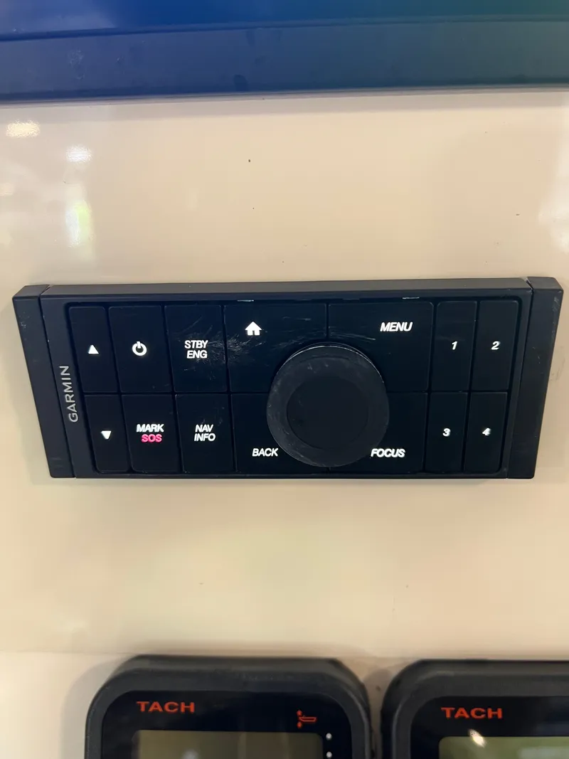Slide: The Image of Garmin touchpad - 18