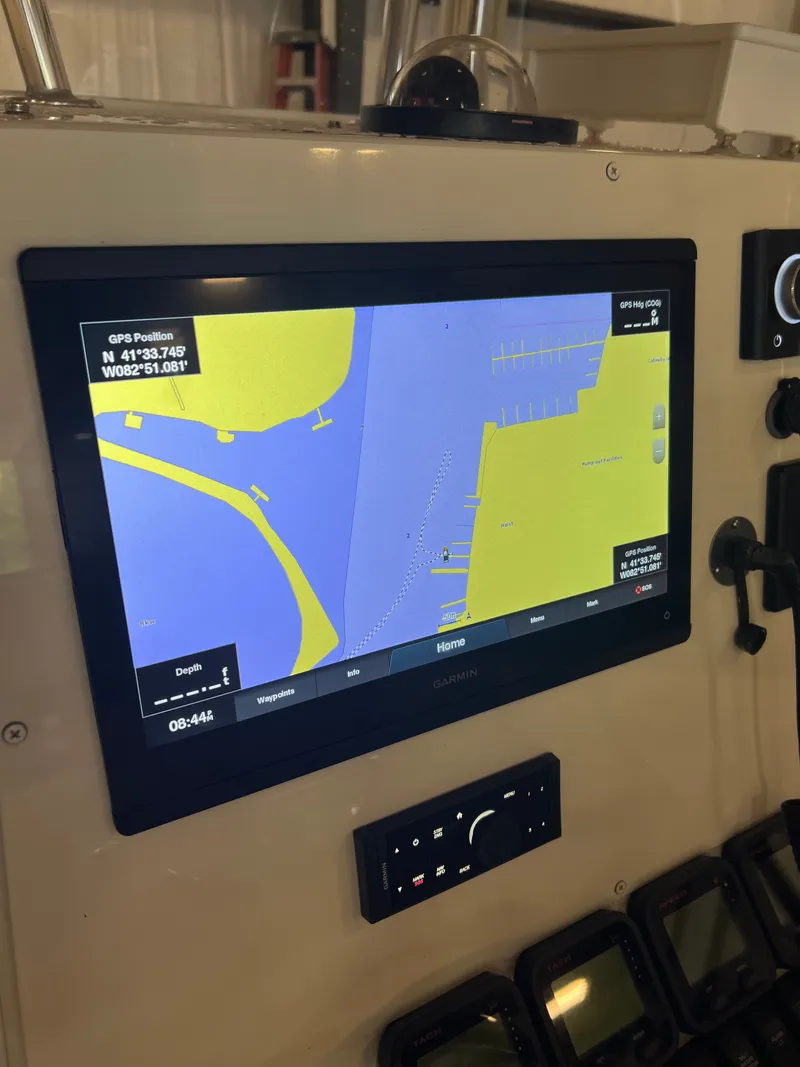 Slide: The Image of Garmin 8616 - 17