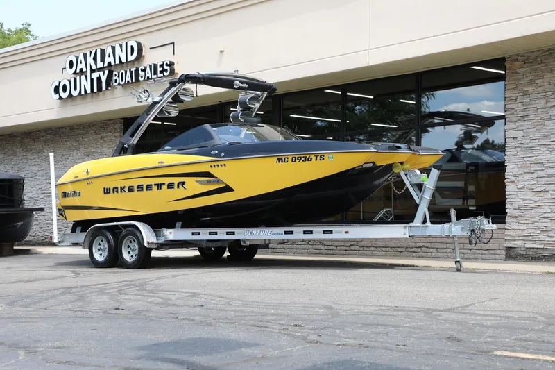 The Image of Malibu Wakesetter 22 MXZ 2014 - undefined