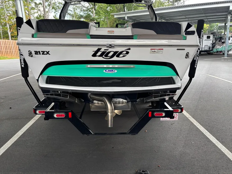 Slide: The Image of Tigé 21ZX 2020 - 20