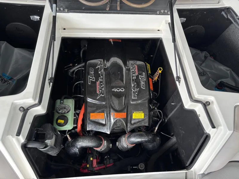 Slide: The Image of Tigé 21ZX 2020 - 5