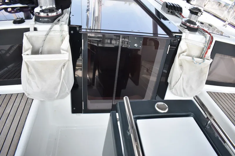 Slide: The Image of Beneteau Oceanis 41.1 cockpit view, showcasing winches and storage, 2012 model. - 19