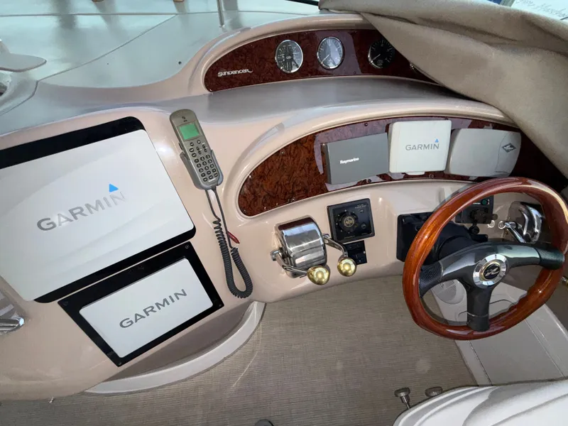 Slide: The Image of Sea Ray Sundancer 460 2003 - 29