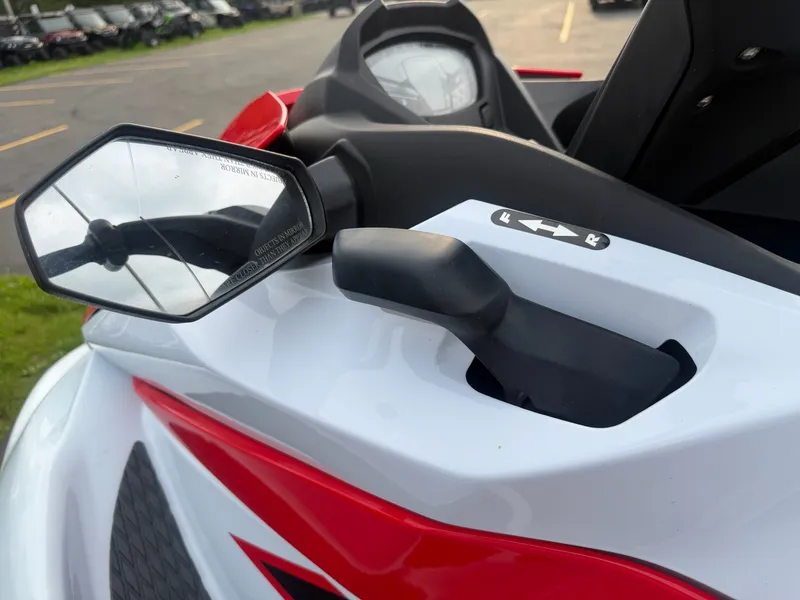 Slide: The Image of Kawasaki JET SKI STX 160 2021 - 8