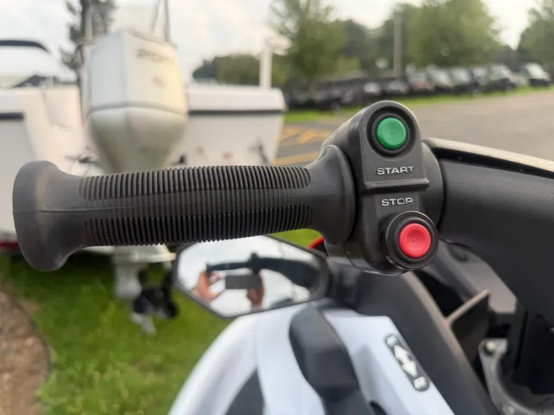 Slide: The Image of Kawasaki JET SKI STX 160 2021 - 6