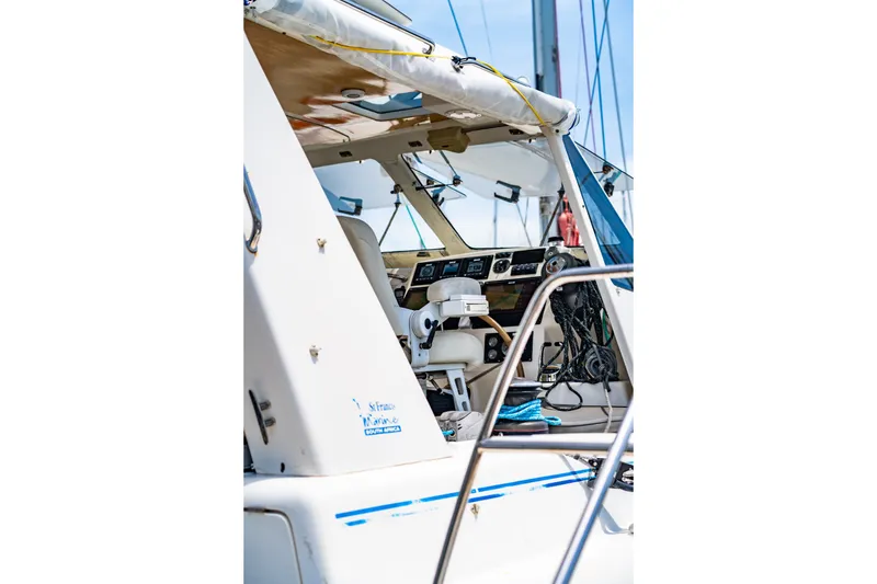 Slide: The Image of Cockpit view of 2010 St Francis SF 50 yacht with navigation equipment. - 44