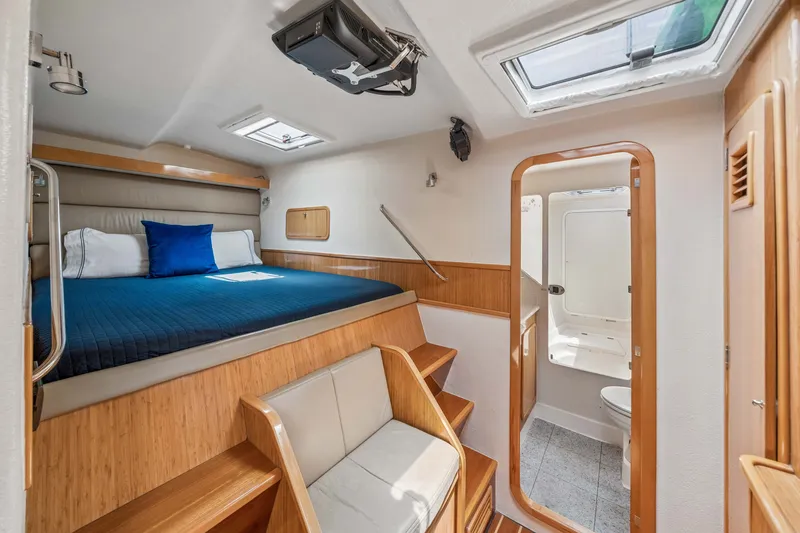Slide: The Image of Luxurious cabin interior of 2010 St Francis SF 50 yacht with bed and bathroom. - 91