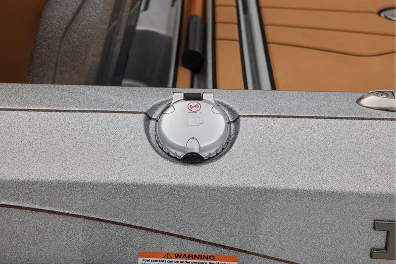 Slide: The Image of Manufacturer Provided Image: Fuel cap on 2026 Ranger Z520R Ultra boat, silver finish. - 60