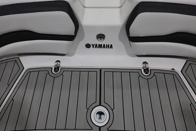 Slide: The Image of Yamaha SX195 2026 - 12