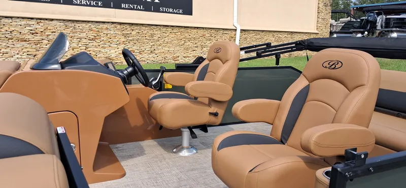 Slide: The Image of Bentley Pontoons Legacy 220 Swingback 2027 - 8
