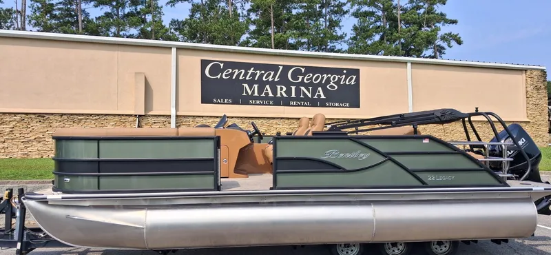 Slide: The Image of Bentley Pontoons Legacy 220 Swingback 2027 - 5