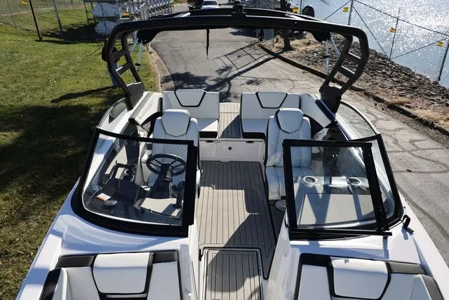 Slide: The Image of Yamaha 222S 2026 - 11