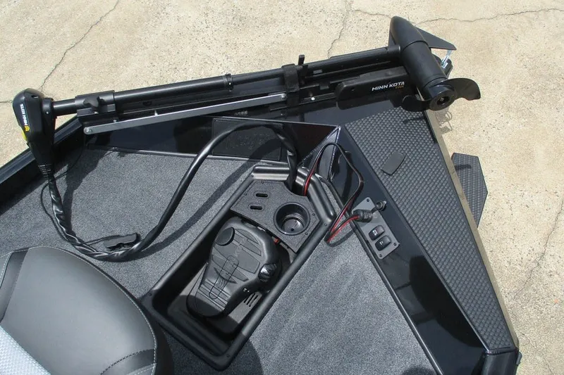 Slide: The Image of 2027 Ranger RT178 boat deck with Minn Kota trolling motor and control panel. - 10