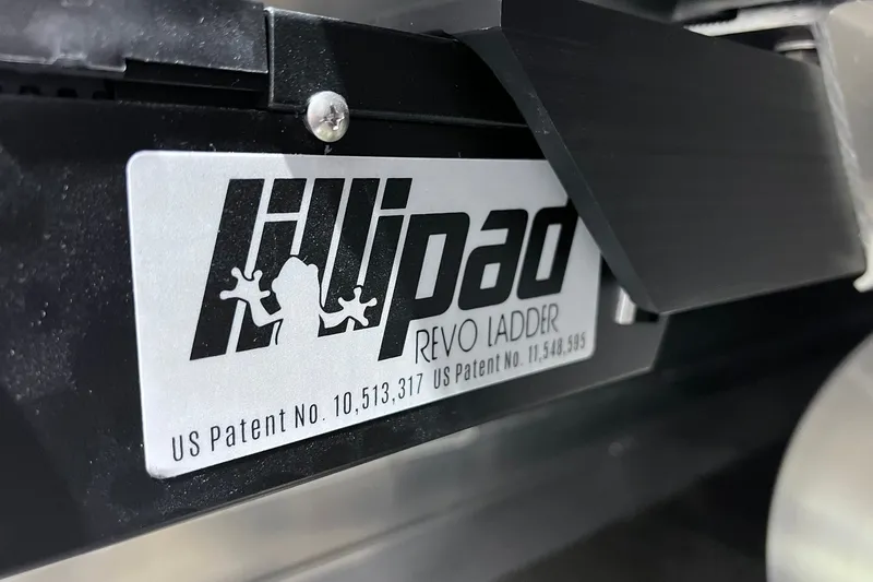 Slide: The Image of Lilypad Revo Ladder label on Sylvan L3 LZ DH 2026 model, featuring patent details. - 30