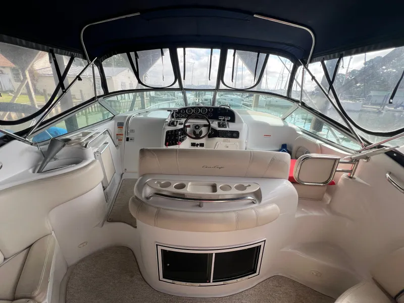 Slide: The Image of Chris-Craft 328 Express Cruiser 2002 - 4
