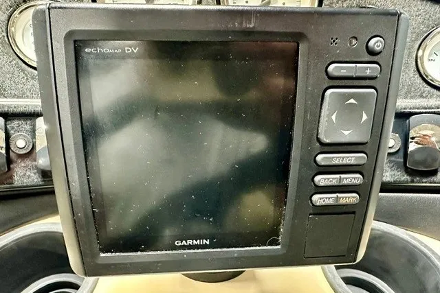 Slide: The Image of Garmin echomap DV on 2017 Landau Island Breeze 212 Cruise dashboard. - 11