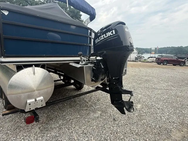 Slide: The Image of Bentley Pontoons Bentley 200 Cruise 2021 - 13