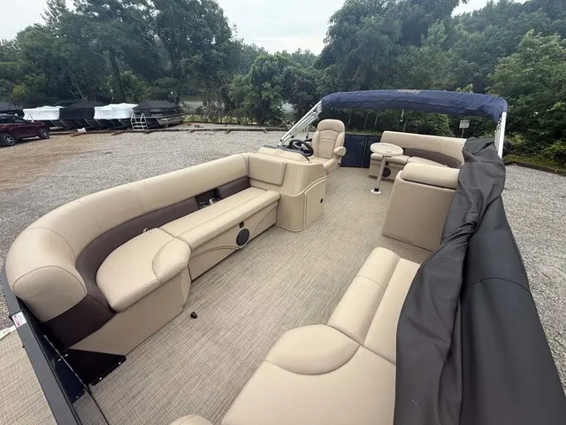 Slide: The Image of Bentley Pontoons Bentley 200 Cruise 2021 - 15