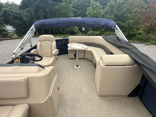 Slide: The Image of Bentley Pontoons Bentley 200 Cruise 2021 - 14
