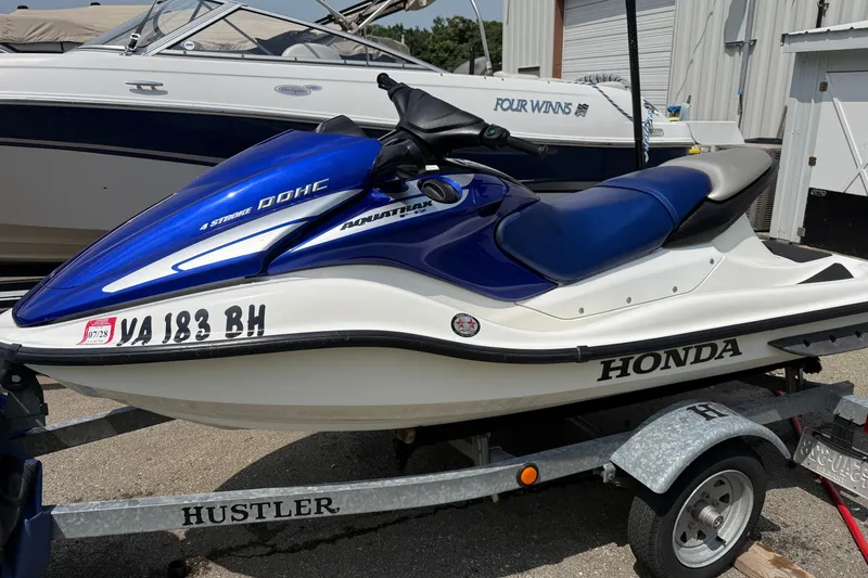 The Image of Honda Aquatrax F-12 2005 - undefined