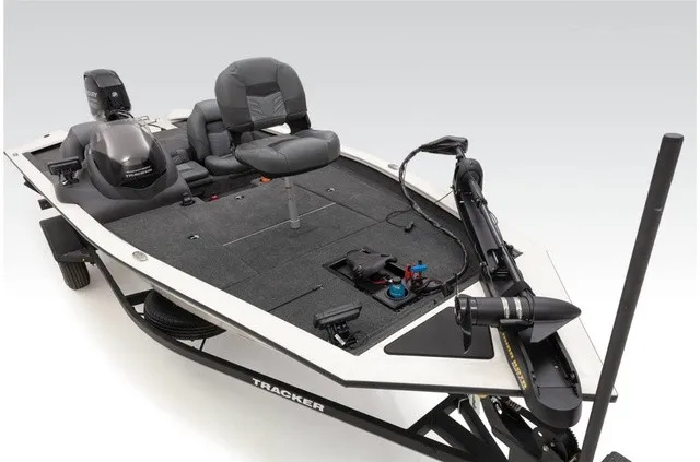 Slide: The Image of Tracker PRO TEAM 175TE 2021 - 28
