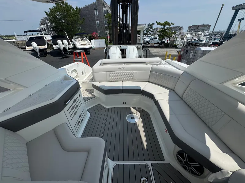 Slide: The Image of Sea Ray SLX 310 Outboard 2027 - 7