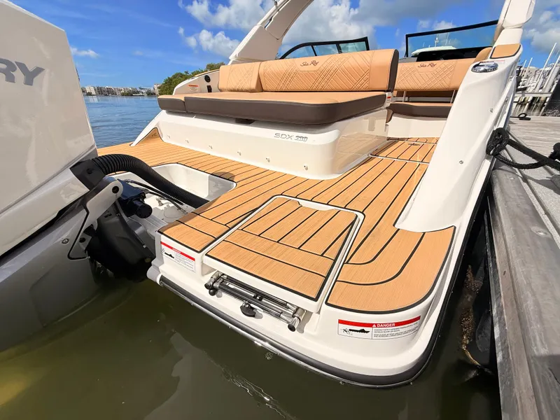 Slide: The Image of Sea Ray SDX 230 Outboard 2027 - 16