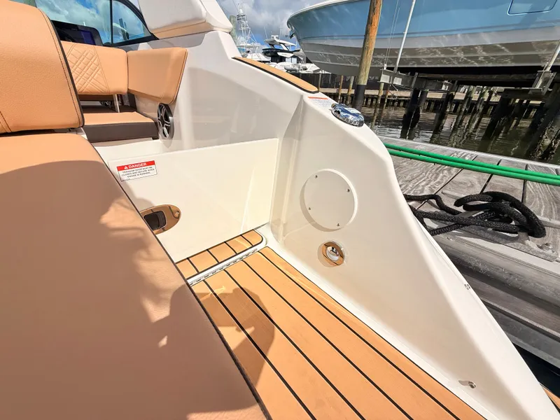 Slide: The Image of Sea Ray SDX 230 Outboard 2027 - 21