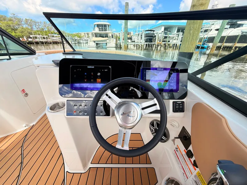 Slide: The Image of Sea Ray SDX 230 Outboard 2027 - 34