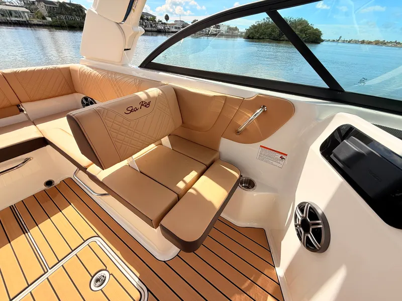 Slide: The Image of Sea Ray SDX 230 Outboard 2027 - 39