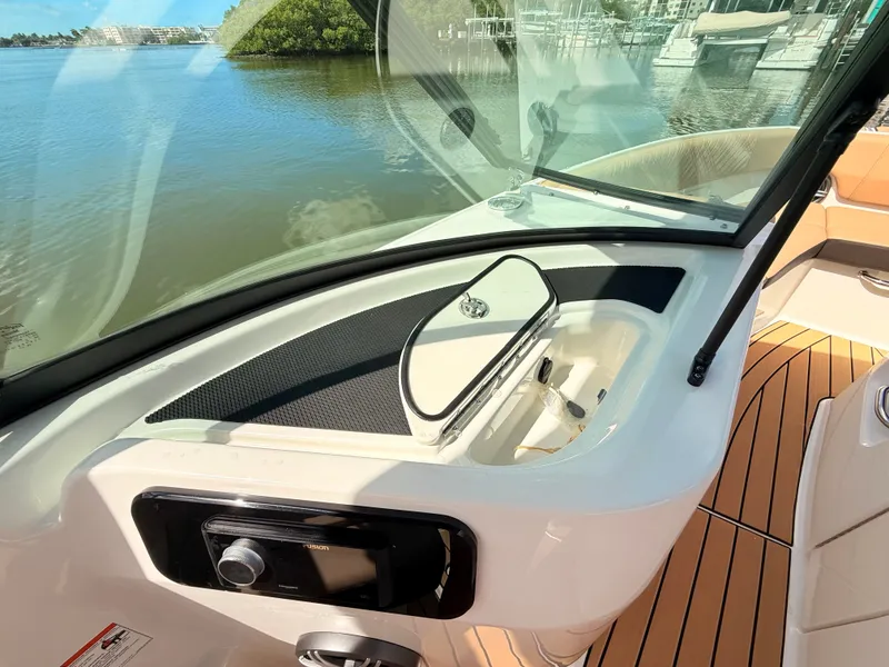 Slide: The Image of Sea Ray SDX 230 Outboard 2027 - 42