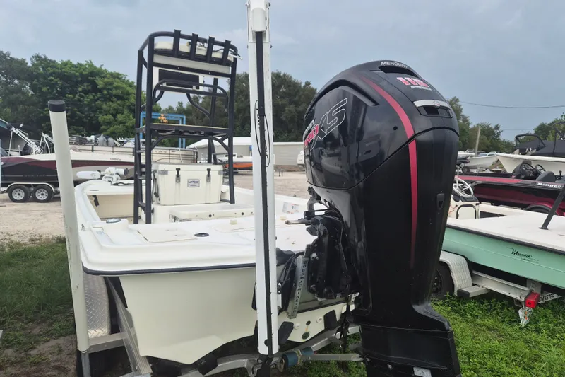 Slide: The Image of 2018 Mako Pro Skiff 19 CC Top Drive with Mercury 115 outboard motor. - 4