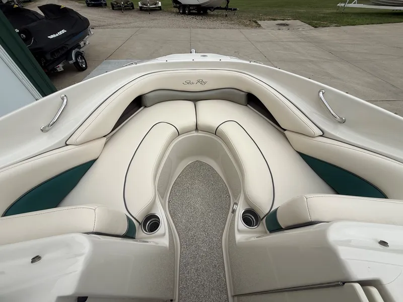 Slide: The Image of Sea Ray 200 Sport 2005 - 11