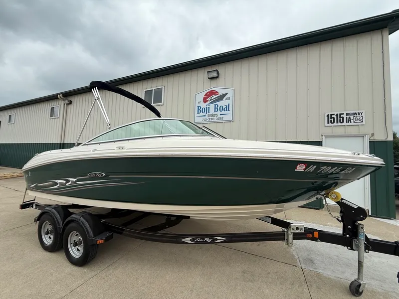 Slide: The Image of Sea Ray 200 Sport 2005 - 1