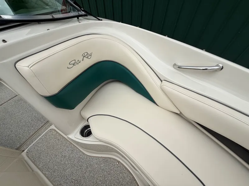 Slide: The Image of Sea Ray 200 Sport 2005 - 13