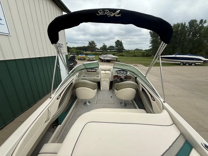 Slide: The Image of Sea Ray 200 Sport 2005 - 9