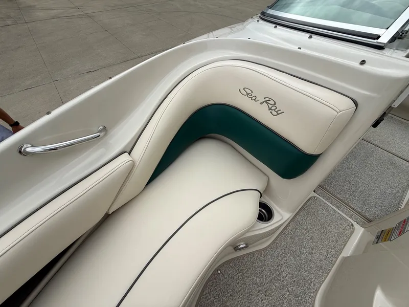 Slide: The Image of Sea Ray 200 Sport 2005 - 12