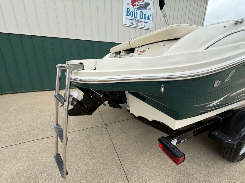 Slide: The Image of Sea Ray 200 Sport 2005 - 6