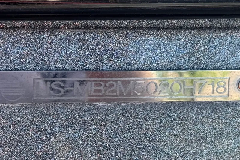 Slide: The Image of 2018 Malibu Wakesetter 22 MXZ hull identification number on metallic plate. - 37