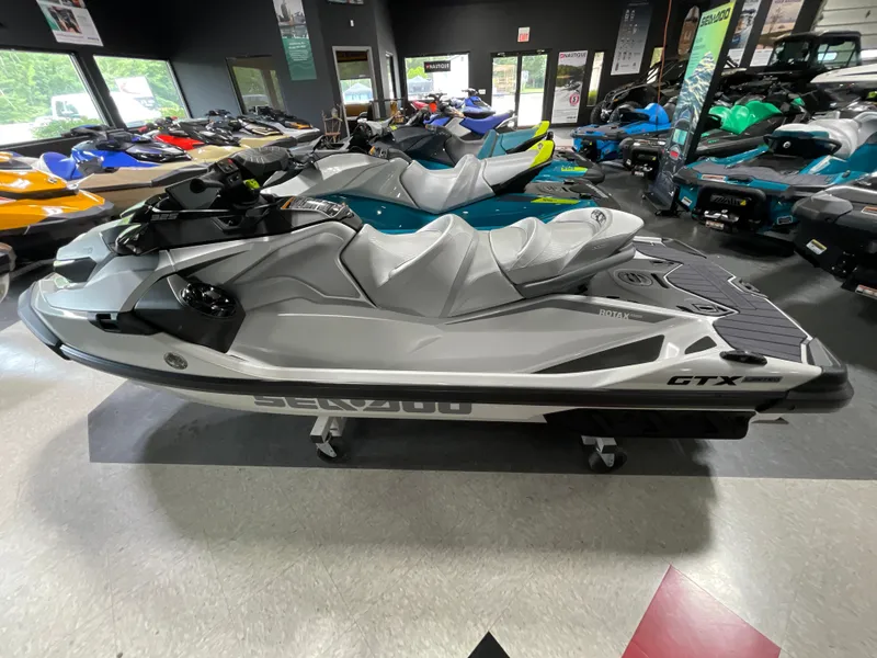 The Image of Sea-Doo GTX Limited 325 2026 - 1