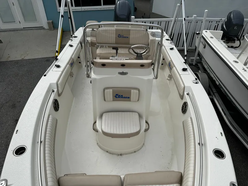 Slide: The Image of Sea Chaser 20 HFC 2016 - 53