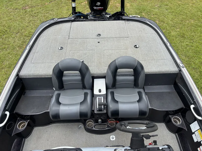 Slide: The Image of The image shows the cockpit of a 2011 Nitro Z9 CDC boat with two padded seats. - 20