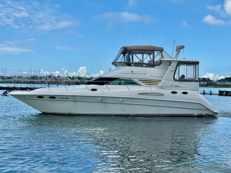 The Image of Sea Ray 420 Aft Cabin 2000 - 0