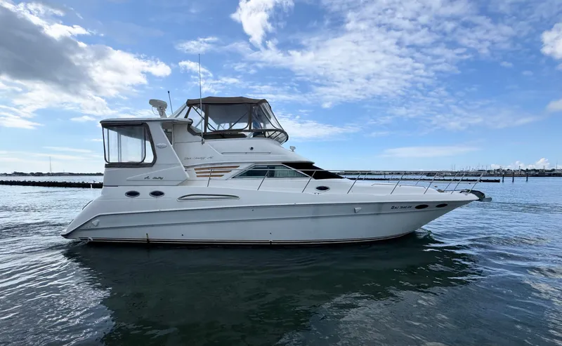 Slide: The Image of Sea Ray 420 Aft Cabin 2000 - 32